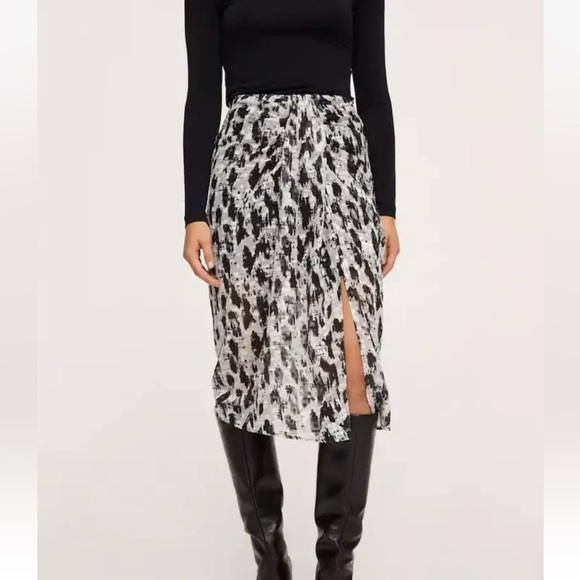 NWT Mango MNG Women’s Falda Floc Black and White Printed Midi Skirt Size Small - Picture 1 of 15